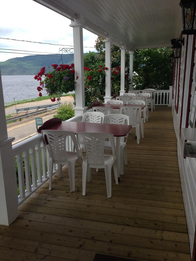Auberge La Fjordelaise & La Rosalie LʼAnse-Saint-Jean Exteriér fotografie